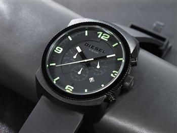 ディーゼル DIESEL 腕時計 蓄光 クロノグラフ DZ4192