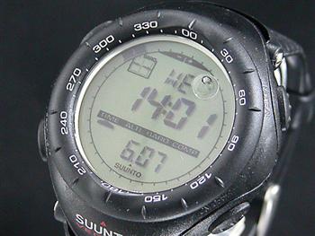 スント SUUNTO ヴェクター VECTOR 腕時計 ブラック SS010600110