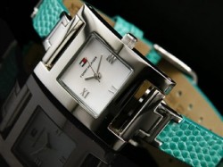 トミー ヒルフィガー TOMMY HILFIGER 腕時計 レディース 1780372
