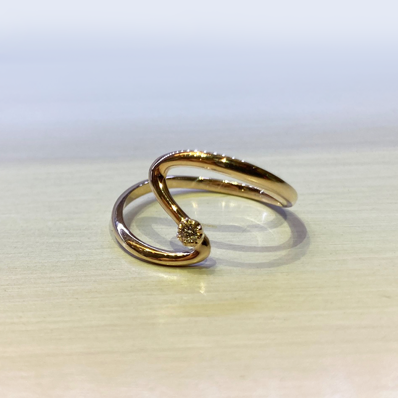 【定番品】K10 プチダイヤモンドS字リング（量子波動転写加工）