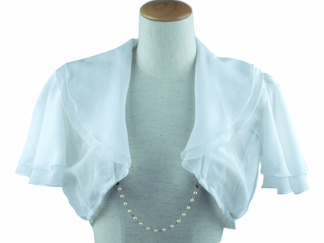 ボレロ　結婚式　幅広のふんわり襟のフレア・スリーブボレロ　パールチェーン付　白