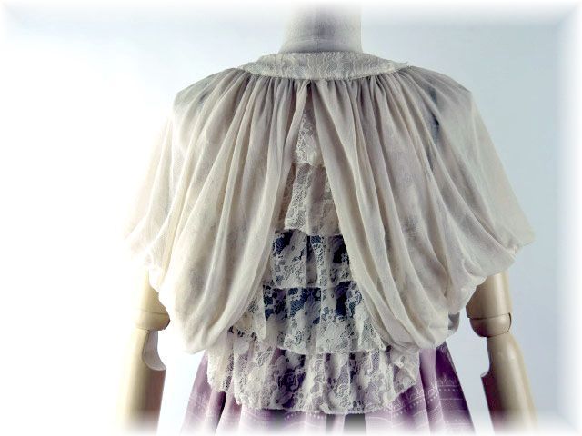 ボレロ　バラ　背中レースティアードの薔薇モチーフシフォンボレロ　ベージュ