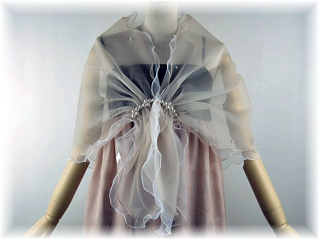 ボレロ　ショール　オーガンジー2枚合わせのパールが素敵なショール　ベージュ　