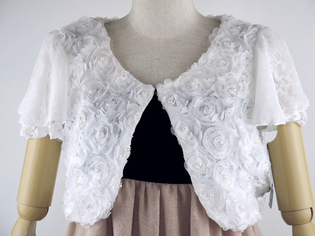 ボレロ　パールが散りばめられた立体薔薇ボレロ　白