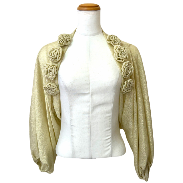 バラモチーフが可愛いラメ混ストレッチ5分袖ボレロ　ベージュ