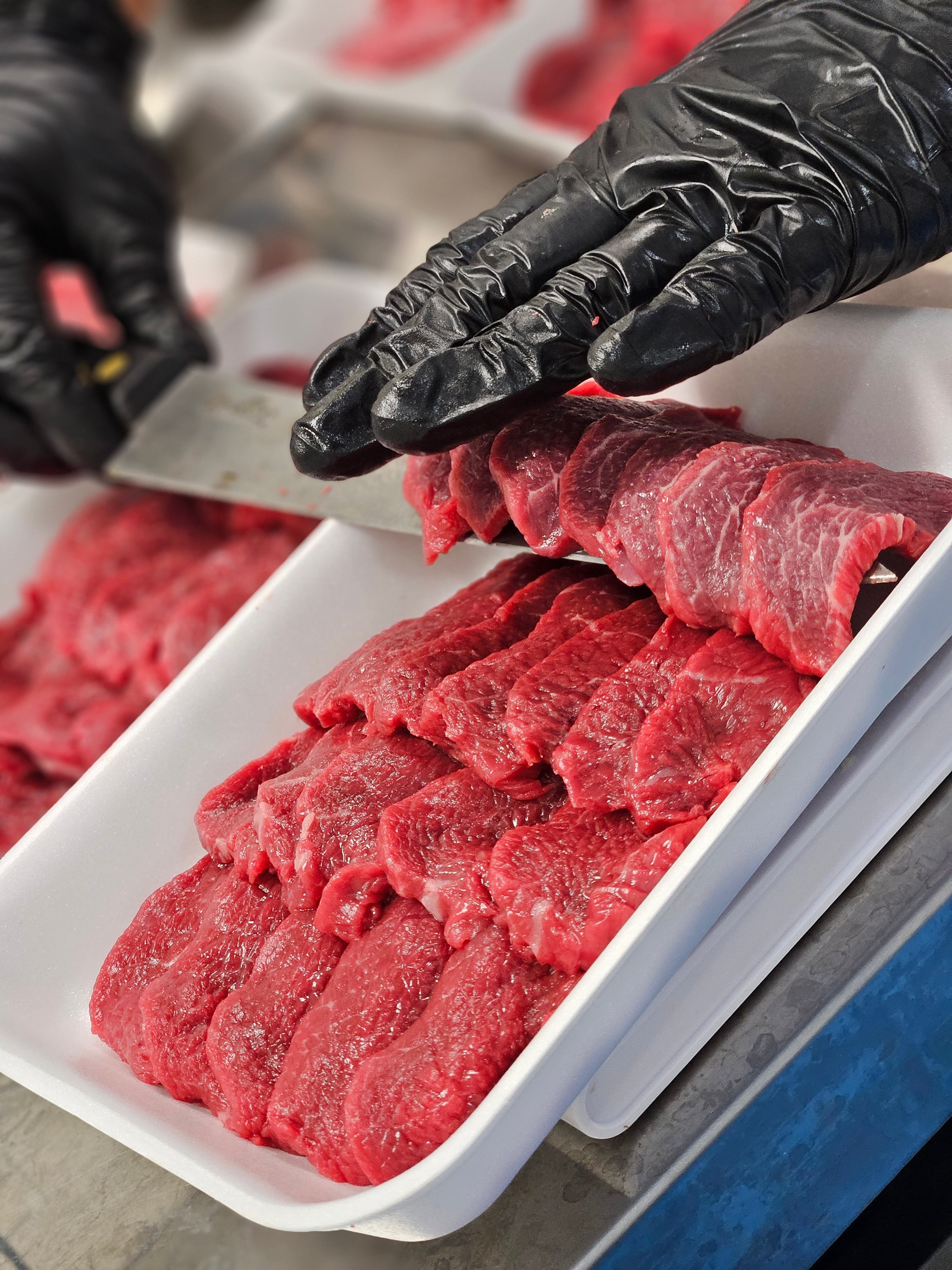 【ほろよい牛ファーム宮古島】トウガラシ焼肉用 300g