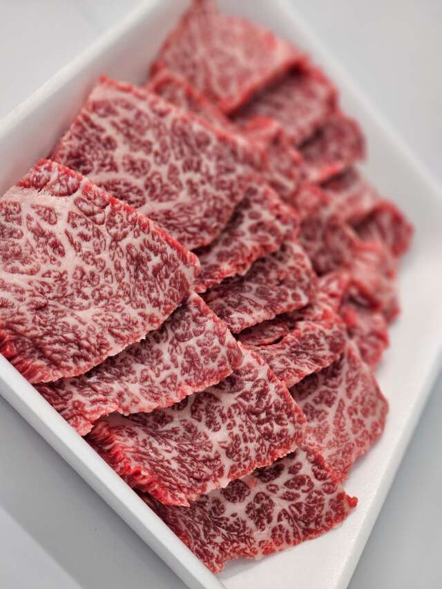 【ほろよい牛ファーム宮古島】上カルビ(ザブトン)300g