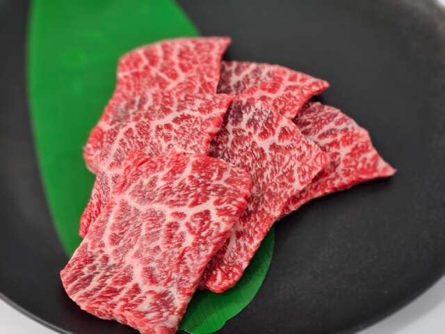 【ほろよい牛ファーム宮古島】焼肉祭り開催中！！ウデ300g