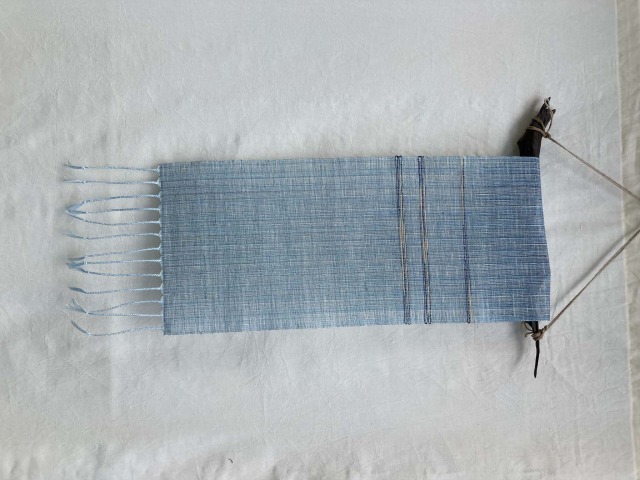 タペストリー・テーブルセンター（幅２６×長さ７１cm）