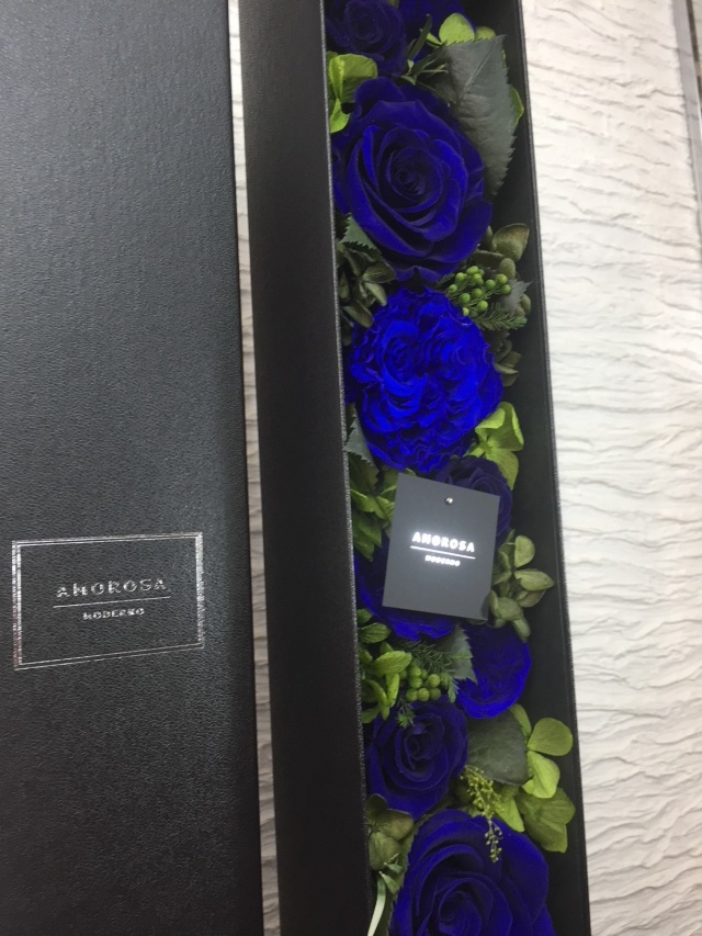 池袋　プリザーブドフラワー専門店　フラワーショップリズカ　アモローサ　ボックスプリザーブドフラワーブルー