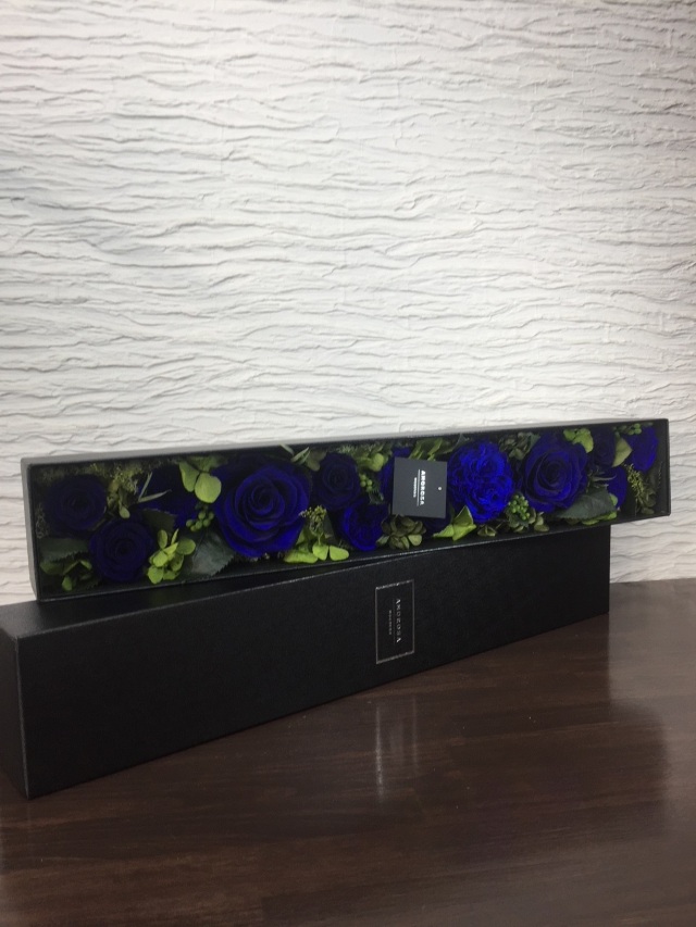 池袋　プリザーブドフラワー専門店　フラワーショップリズカ　アモローサ　ボックスプリザーブドフラワーブルー