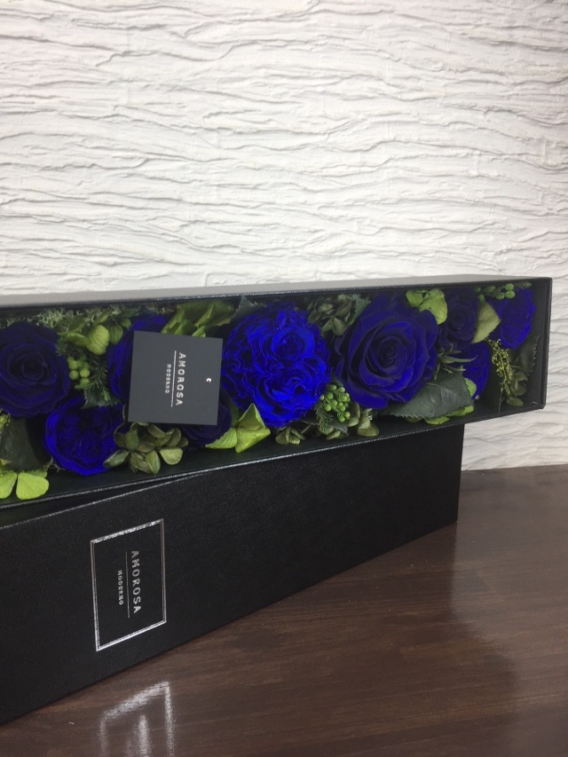 池袋　プリザーブドフラワー専門店　フラワーショップリズカ　アモローサ　ボックスプリザーブドフラワーブルー