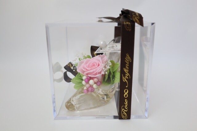 愛妻の日　池袋　プリザーブドフラワー専門店　フラワーショップリズカ　　ヒール　ハーバリウム　販売　店舗