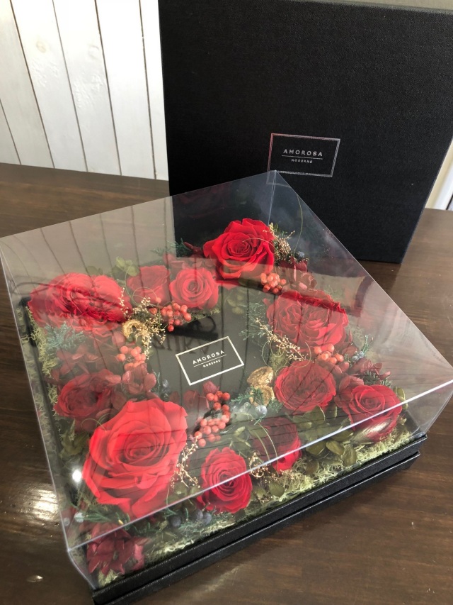 池袋　プリザーブドフラワー専門店　フラワーショップリズカグロリアスボックスフラワー Lプリザーブドフラワーレッド赤バラ