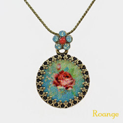 ミハエルネグリン　クリスタルフラワーラウンドカメオネックレス