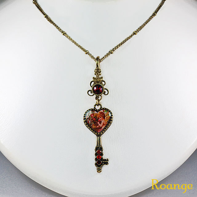 ミハエルネグリン キーネックレス