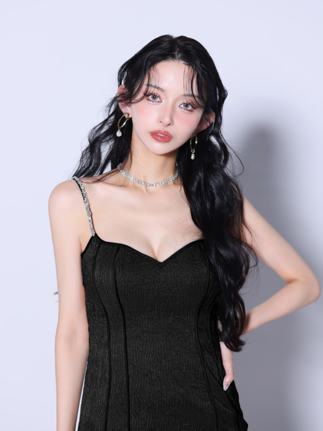 XSサイズあり】バックオープンチェーンストラップタイトミニキャバ