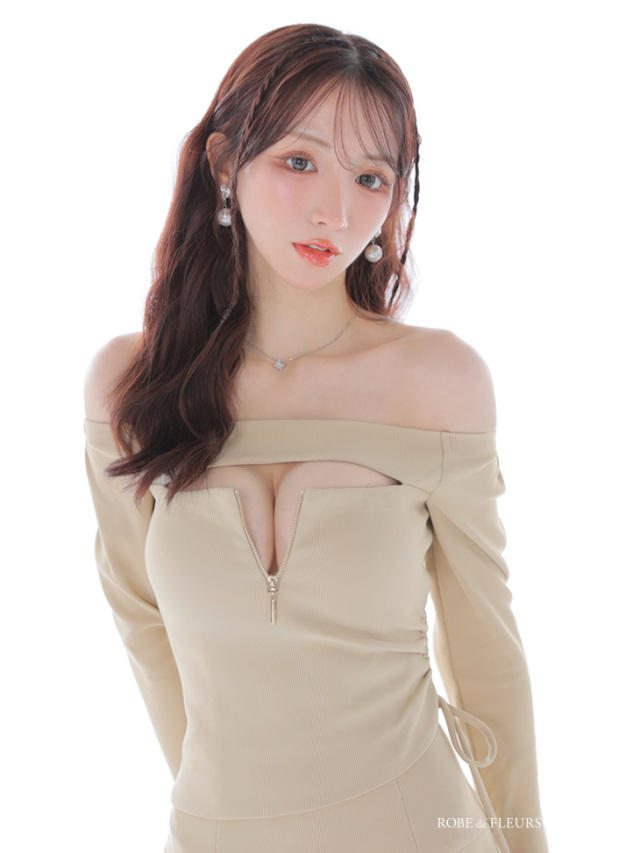 XSサイズあり】オフショルダーロングスリーブバストカットフレアミニ