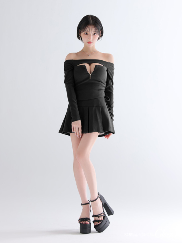 XSサイズあり】オフショルダーロングスリーブバストカットフレアミニ
