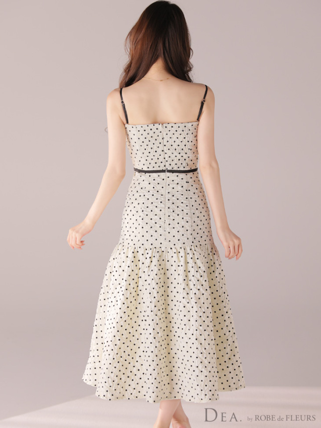 ROBE de FLEURS ジャガードチュールマーメイドセット ホワイト M ROBE de FLEURS ジャガードチュールマーメイドセット ホワイト M