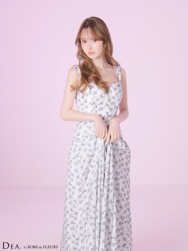 XS～Lサイズあり】フラワーマットサテンギャザーフレアロングキャバ