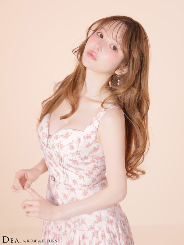 XS～Lサイズあり】フラワーマットサテンギャザーフレアロングキャバ