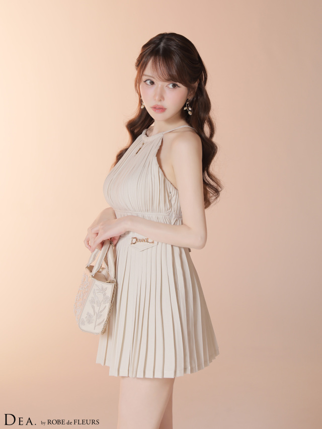 XSサイズあり】プリーツホルターネックティアードフレアミニキャバ