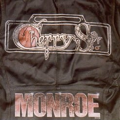 CHERRY ST. (US) / Monroe + 3
