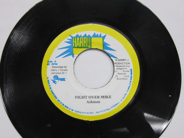 ASHMAN / FIGHT OVER MIKE / REVOLUTION/HERE I COME1986 RIDDIM / HARRY J