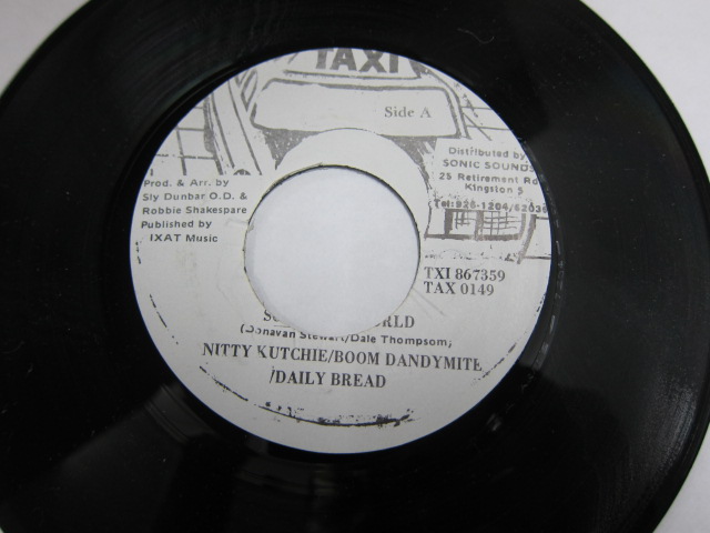 NITTY KUTCHIE , B.DANDYMITE , D.BREAD / SCARE DEM WORLD / MANY MANY RIDDIM / TAXI