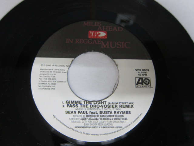 SEAN PAUL feat BUSTA RHYMES / GIMMI THE LIGHT PASS THE DROVOSIER REMIX / THE BUZZ RIDDIM / V.P. RECORDS