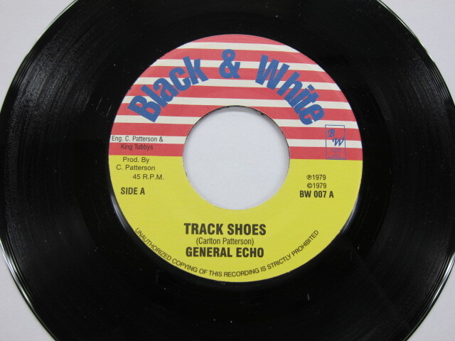 GENERAL ECHO / TRACK SHOES / GET IN THE GROOVE RIDDIM / BLACK & WHITE