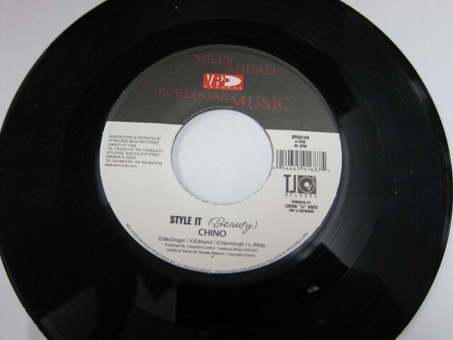 Aside CHINO / STYLE IT / Bside KONSHENS / DON'T LEAVE IT / BEAUTY & THE BEAST RIDDIM / V.P. RECORDS