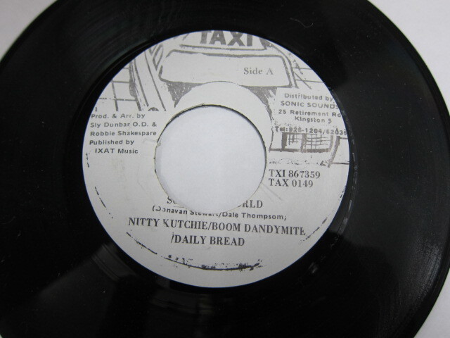 NITTY KUTCHIE , B.DANDYMITE , D.BREAD / SCARE DEM WORLD / MANY MANY RIDDIM / TAXI