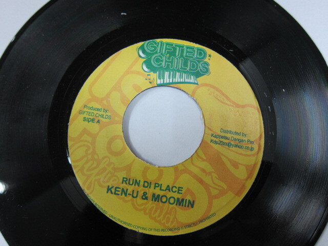 Aside KEN-U & MOOMIN / RUN DI PLACE / Bside SLOW / TOMO / GIFTED CHILDS