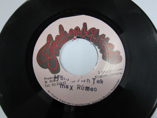 MAX ROMEO / HOLD DOWN TEK WEH / TECHNIQUES