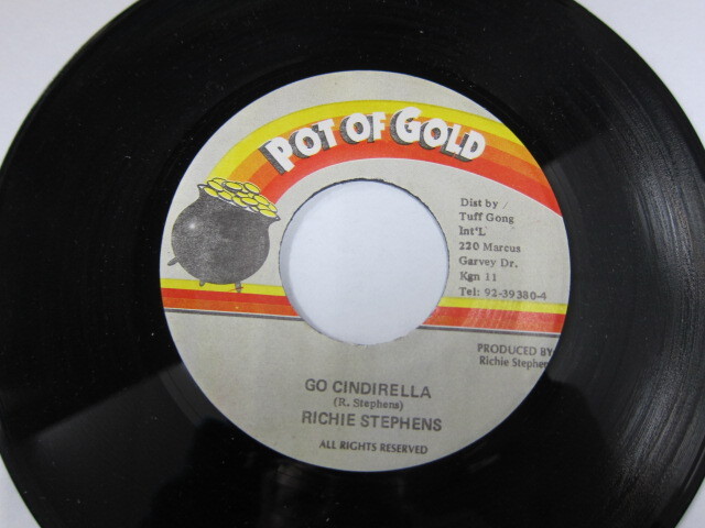 RICHIE STEVENS / GO CINDIRELLA / MANIAC / MANIAC RIDDIM / POT OF GOLD
