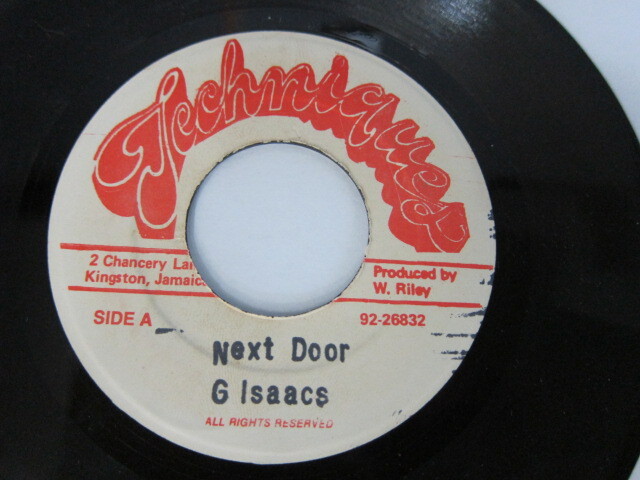 GREGORY ISAACS / NEXT DOOR / TECHNIQUES