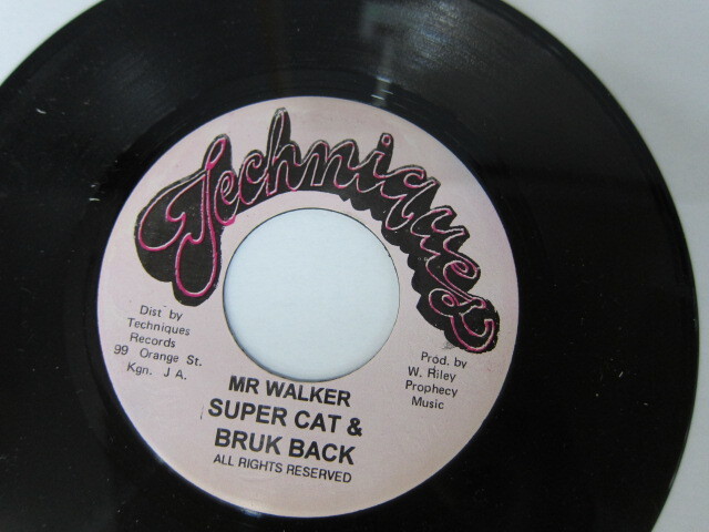 Aside SUPER CAT & BRUK BACK / MR.WALKER / Bside ERNIS WILSON / CALLING YOUR NAME IN MY SLEEP / M-16 RIDDIM / TECHNIQUES