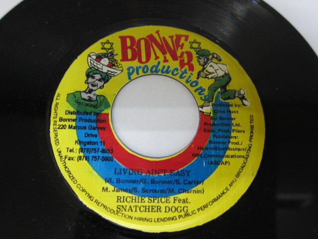 RICHIE SPICE feat SNATCHER DOGG / LIVING AIN'T EASY / BONNER PRODUCTION
