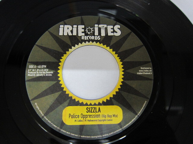 SIZZLA / Aside POLICE OPPRESSION[HIP HOP mix] / Bside POLICE OPPRESSION[REGGAE mix] / BILLIE JEAN RIDDIM / IRIE ITES