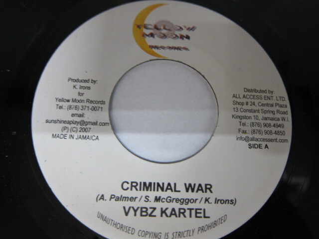 Aside VYBZ KARTEL / CRIMINAL WAR / Bside MACKA DIAMOND / ONE CLOTHES GAL / AFTER DARK RIDDIM / YELLOW MOON