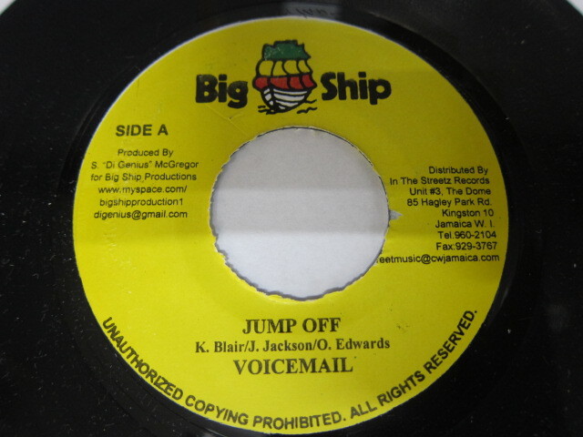 Aside VOICE MAIL / JUMP OFF / Bside FUTURE FAMBO / OUT / DAY BREAK RIDDIM / BIG SHIP