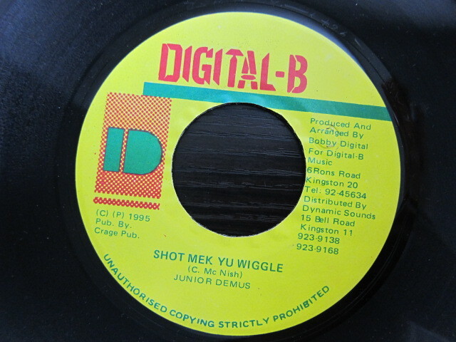 JUNIOR DEMUS / SHOT MEK YU WIGGLE / DIGITAL-B