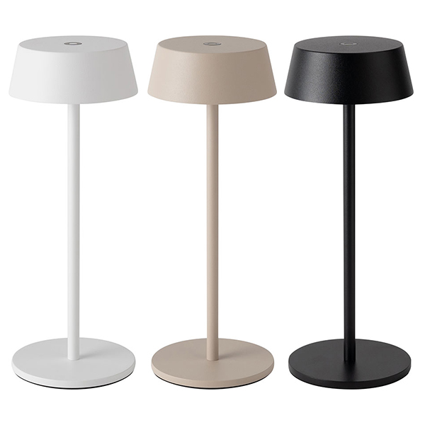 使う場所を選ばず、必要なときに手軽に置けるコードレススタンドライト。