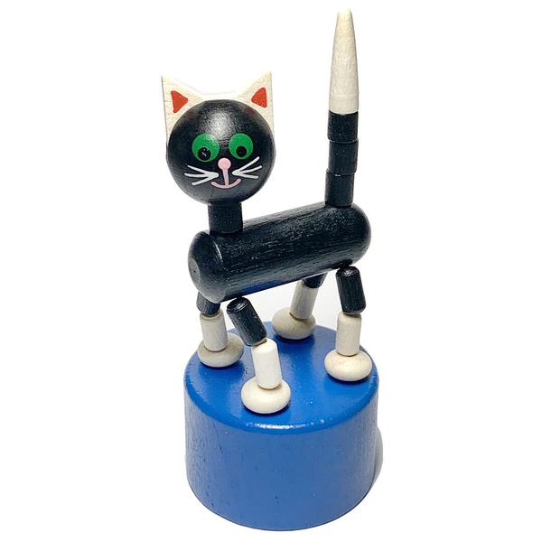 チェコ共和国 『Detoa社』の伝統的な木製玩具です。