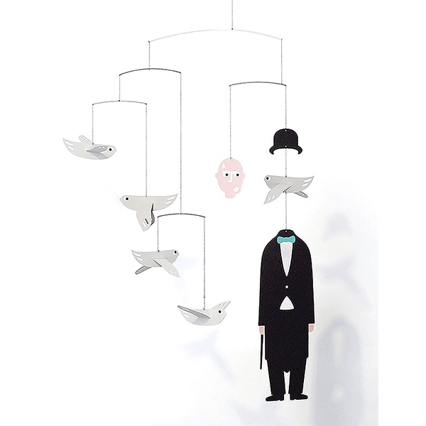 ベルギーの画家ルネ・マグリットの作品「山高帽の男」を再解釈しデザインされたモビール作成キット。