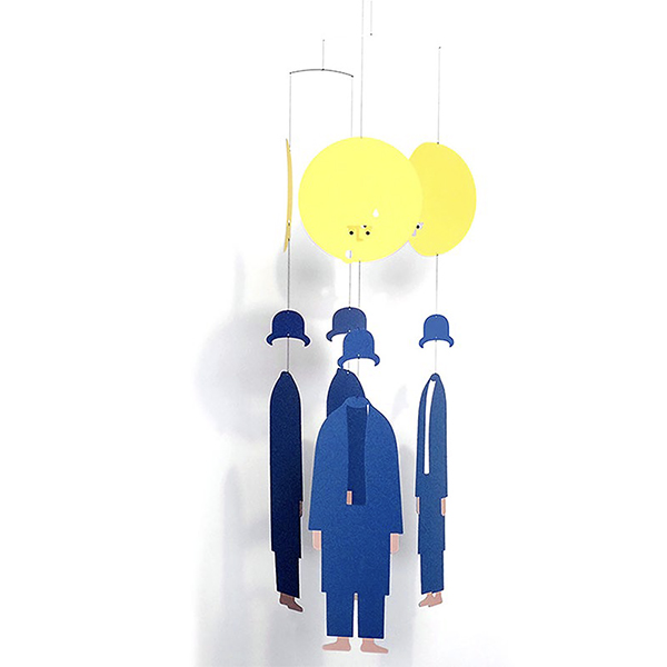 ベルギーの画家ルネ・マグリットの作品を再解釈しデザインされたモビール作成キット。
