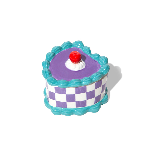 ケーキモチーフの小物入れ。