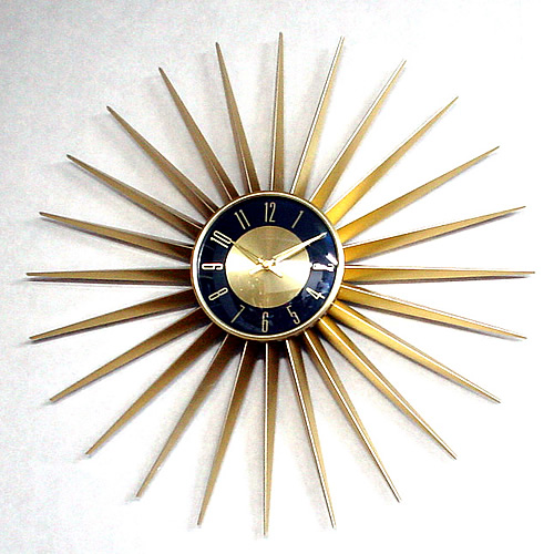 ミッドセンチュリーテイストのお部屋にとてもよく合う掛時計